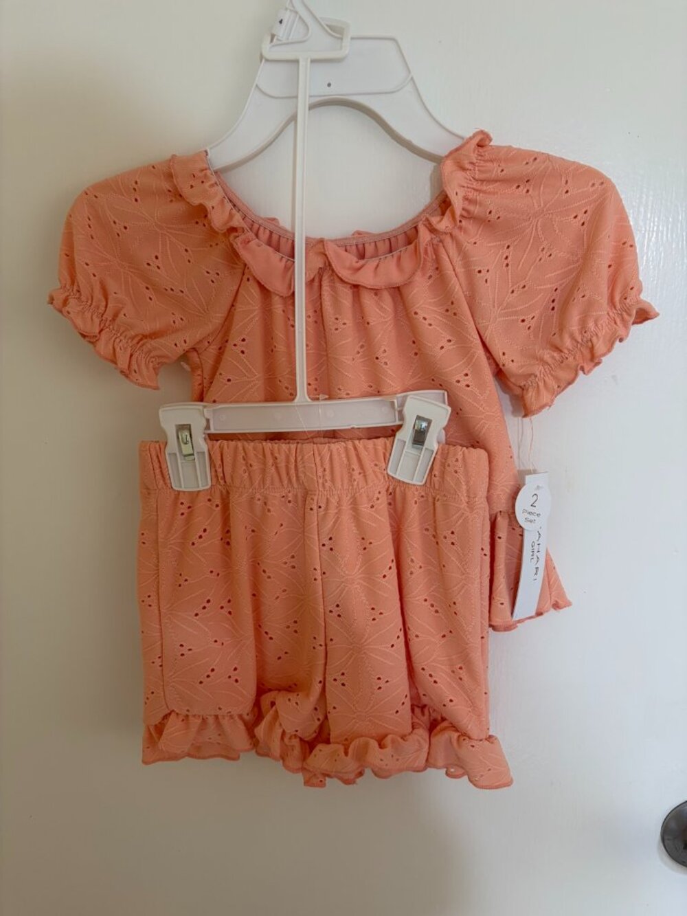 Tahari Girl Peach Eyelet Top Shorts 2 Piece Set Size 4